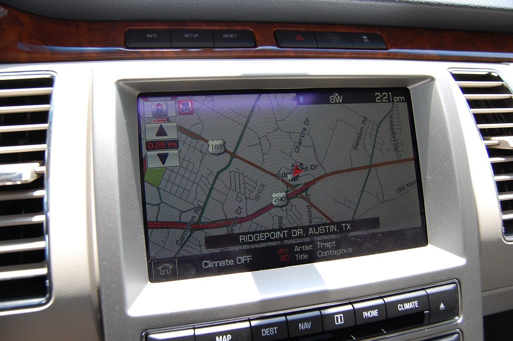 Apple CarPlay & Android Head Units: The 2026 Upgrade Guide for Essex Drivers